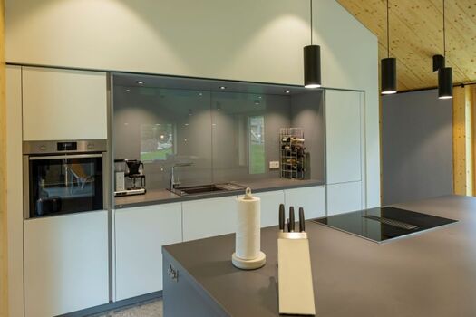 Hochwertige Küche mit einer sehr guten  Ausstattung