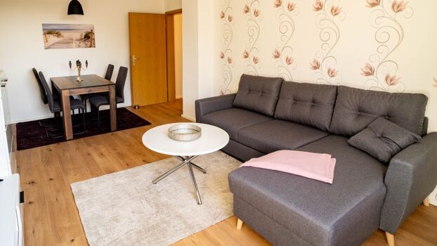 Esstisch im Wohnzimmer