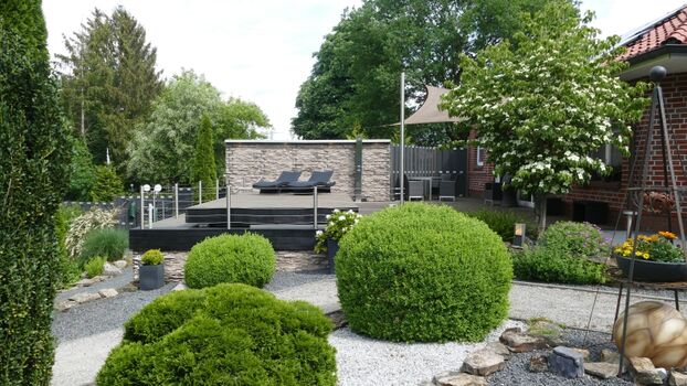 Blick zum geschlossenen Pool