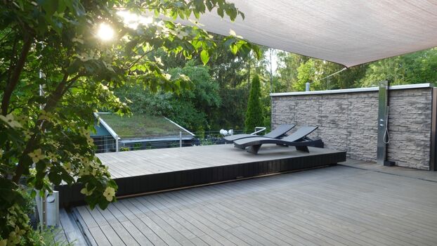 Blick zum geschlossenen Pool