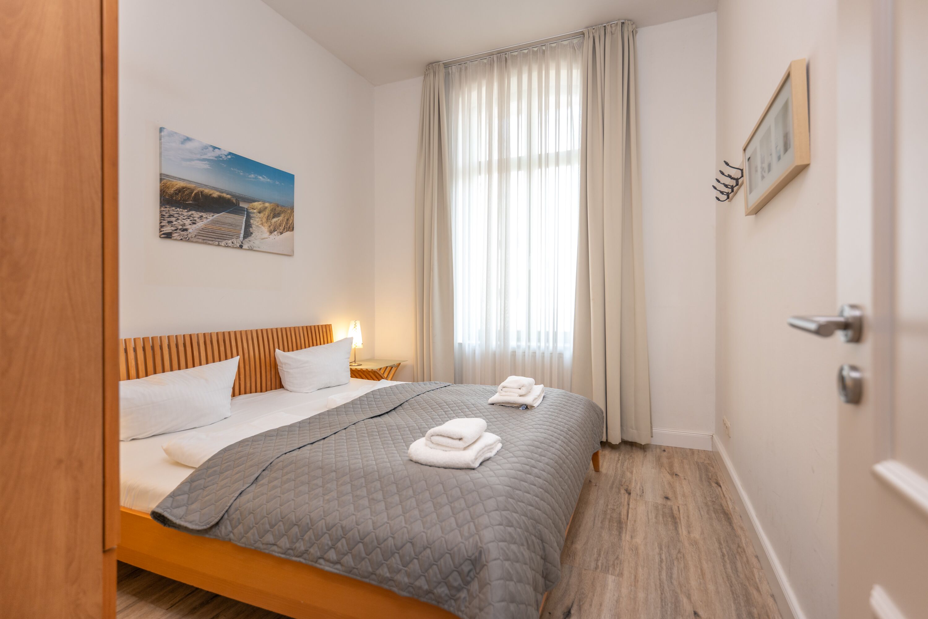 Schlafzimmer 1 mit Doppelbett