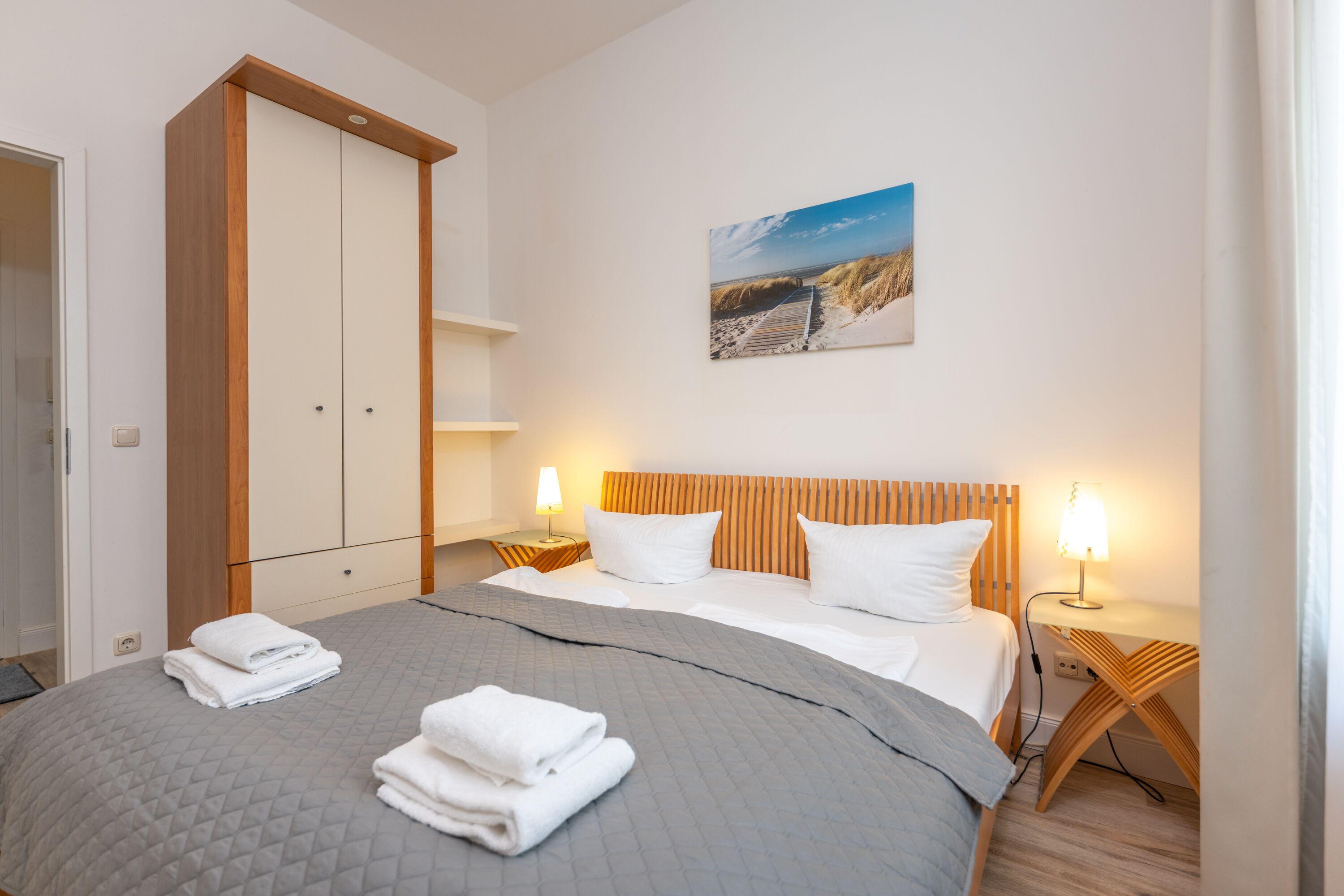 Schlafzimmer 1 mit Doppelbett