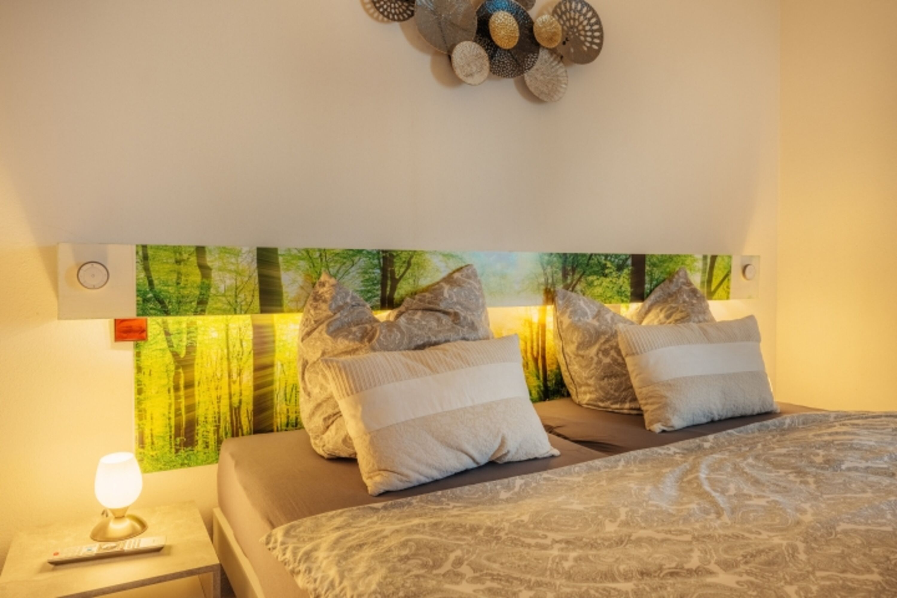 Schlafzimmer 1