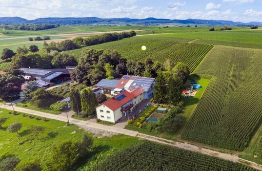 Tolle Lage, ganz im Grünen außerhalb des Ortes