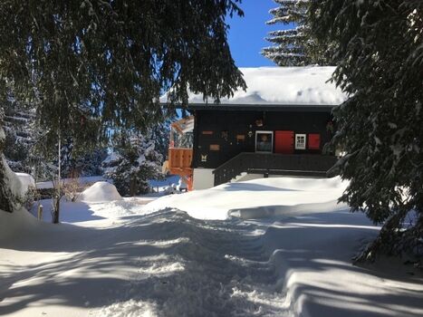 Eingang ins Grundstück