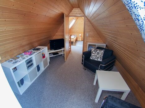 Weiteres TV im Schlafraum 2