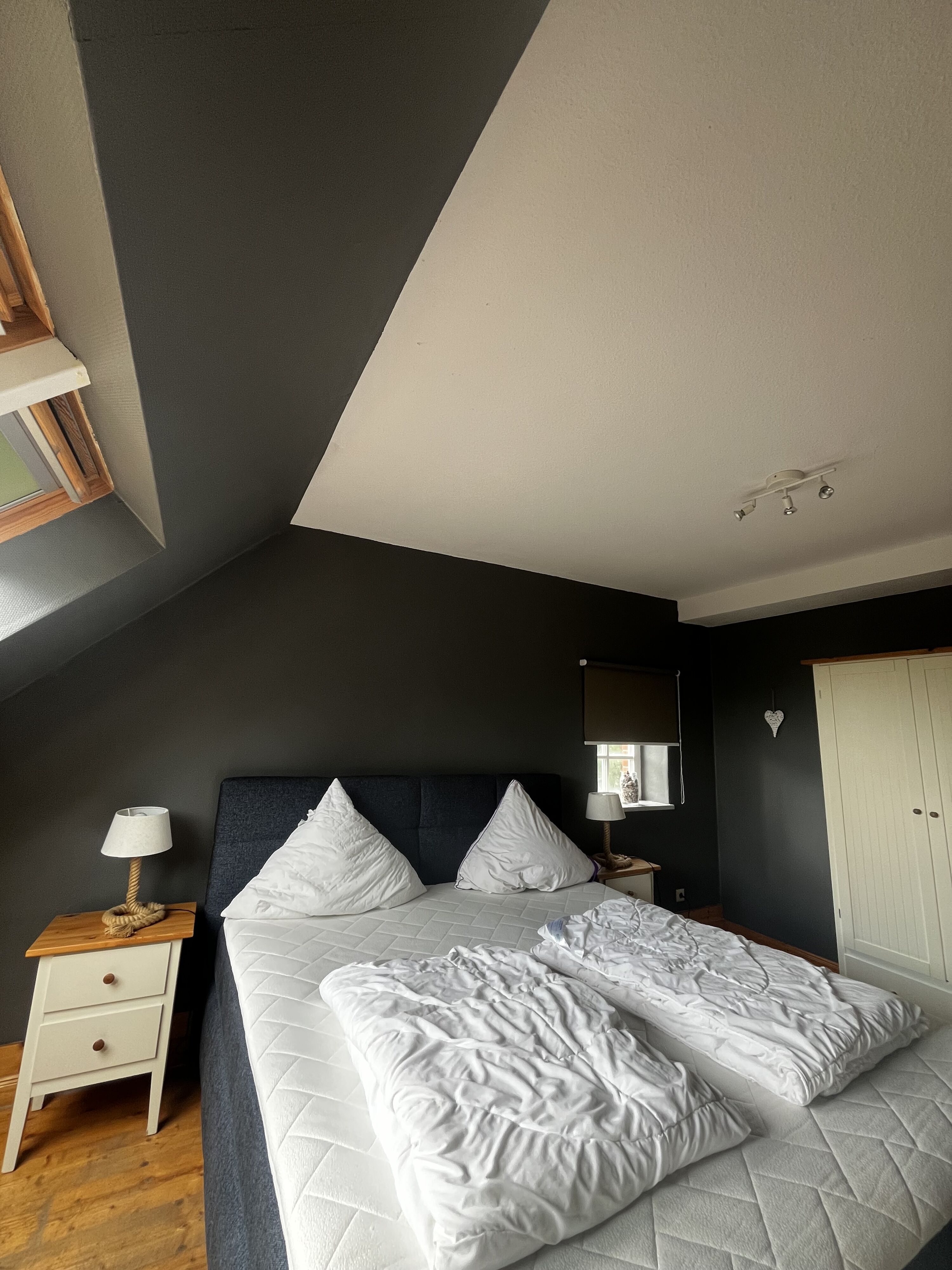 Großes Schlafzimmer