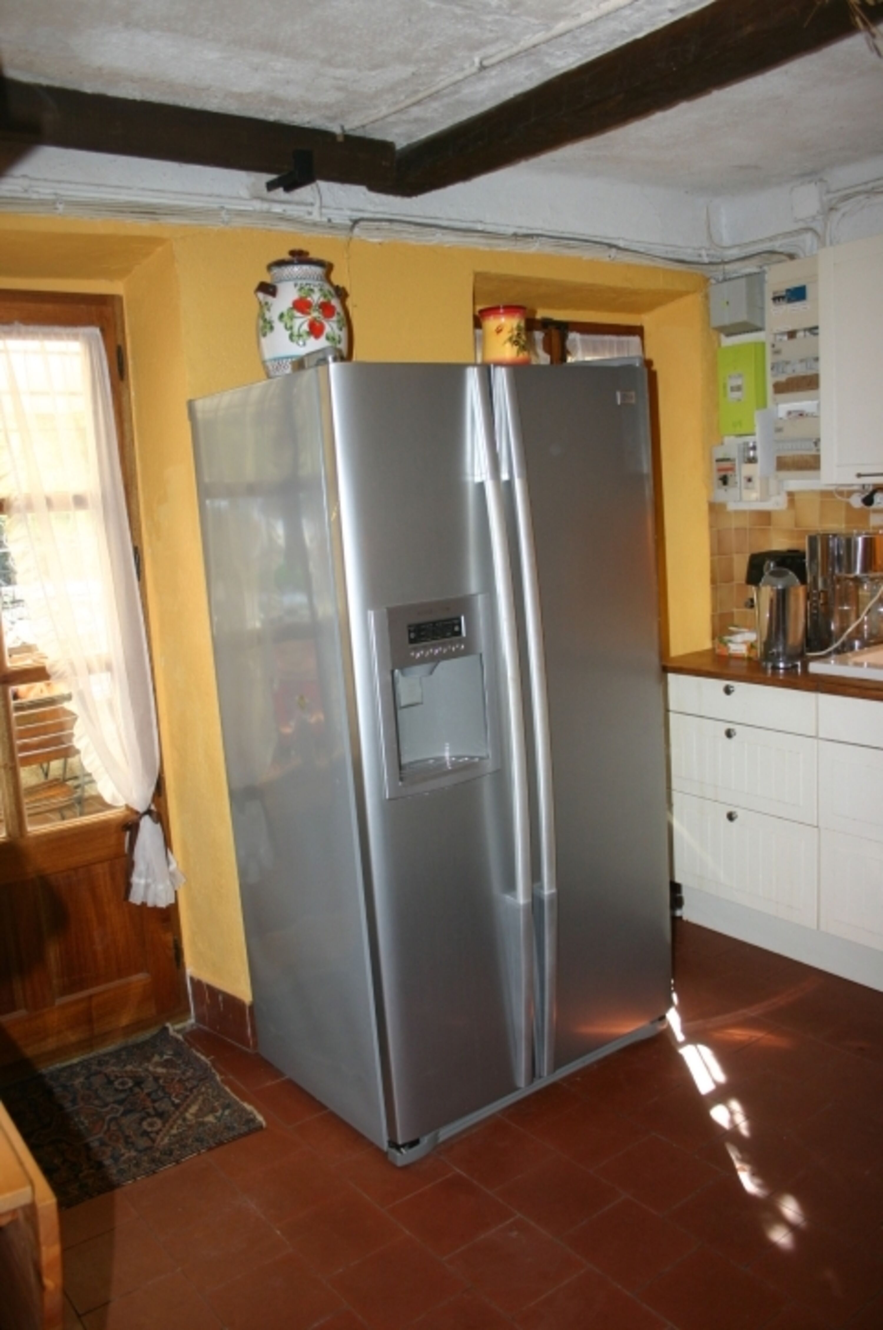 großer Eisschrank