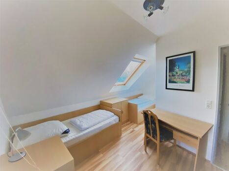 2. Schlafzimmer im OG mit 2 Einzelbetten