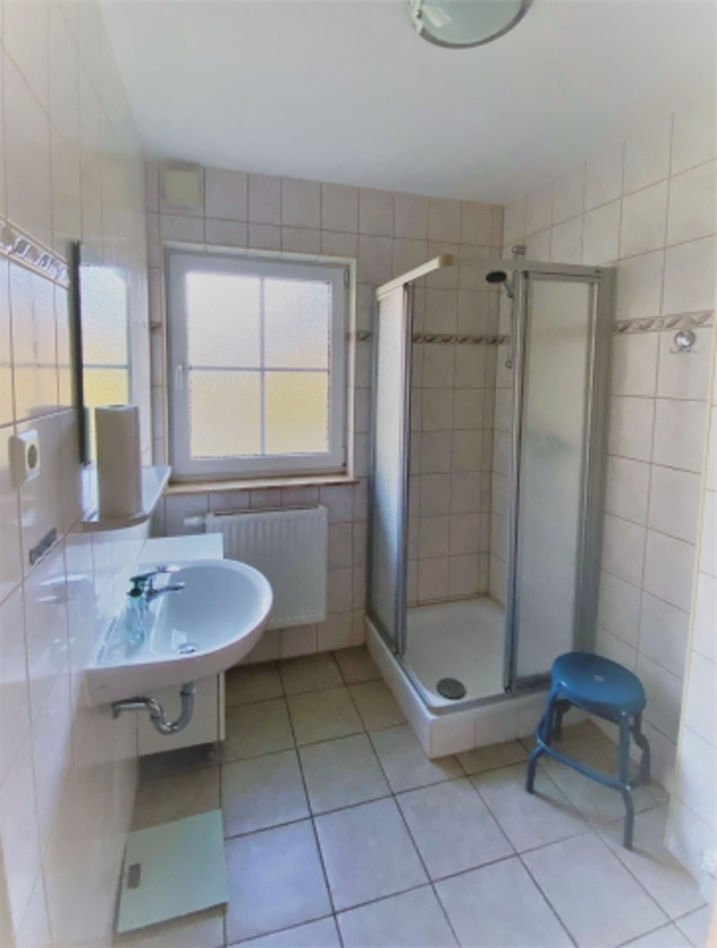Badezimmer im EG mit Dusche