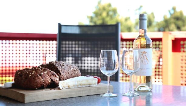 Genießen Sie den schönen Balkon