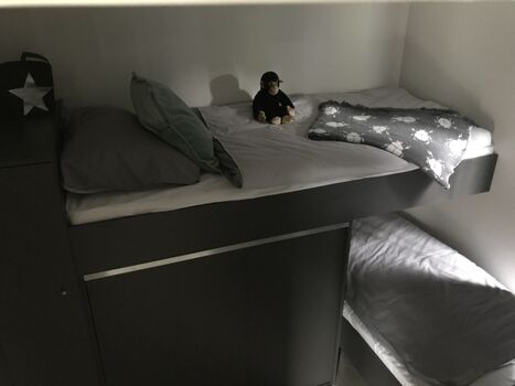 Schlafzimmer 2