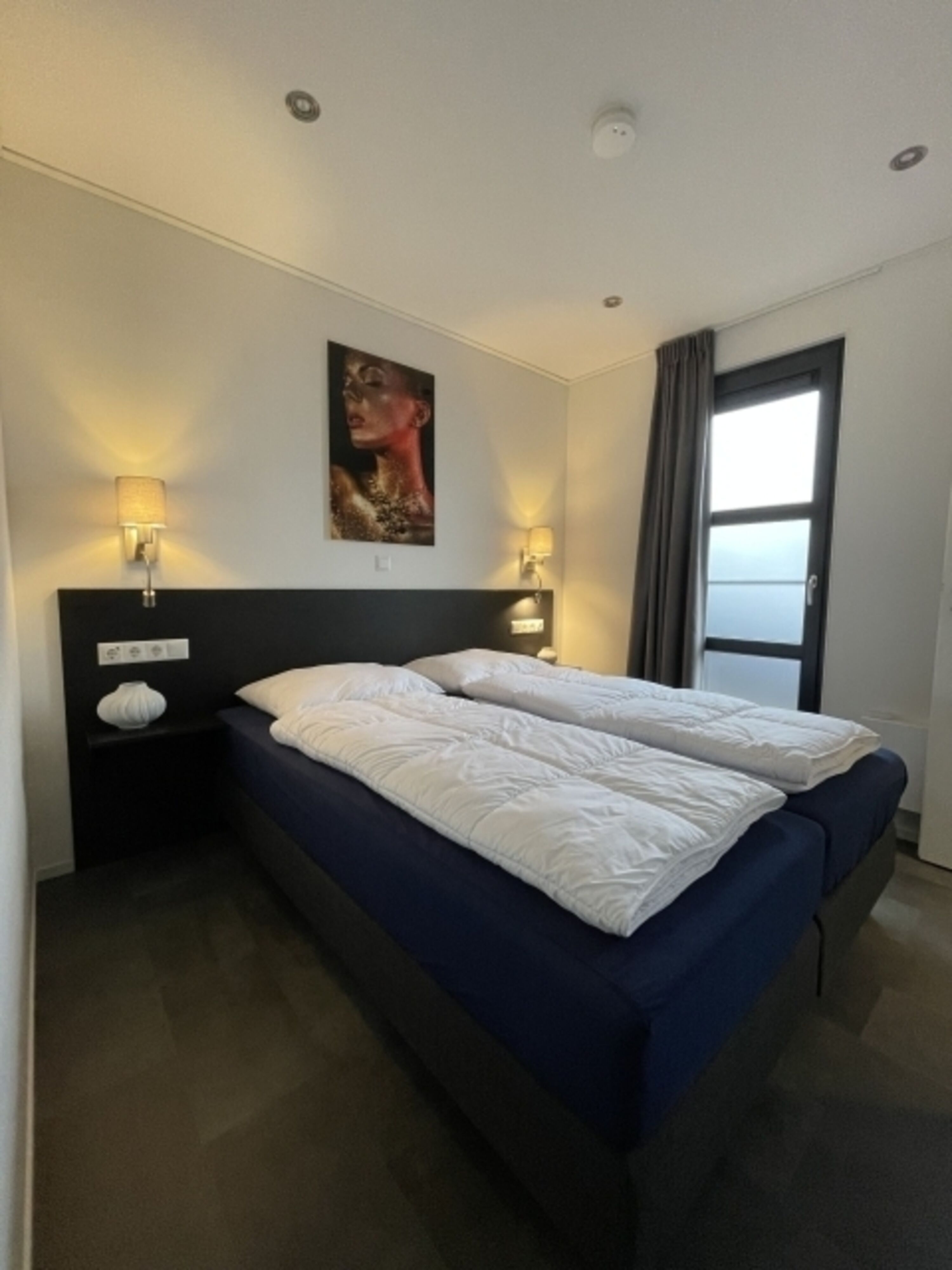 Schlafzimmer 1