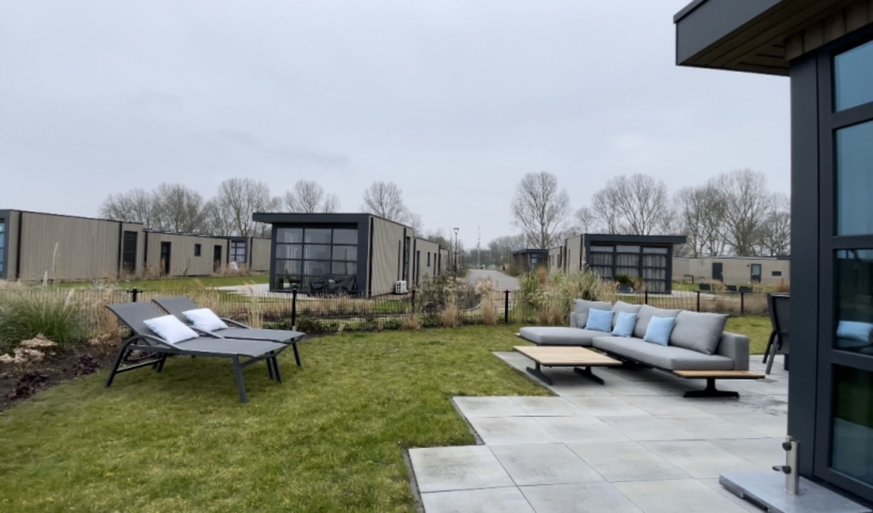 Lounge-Möbel auf der Terrasse