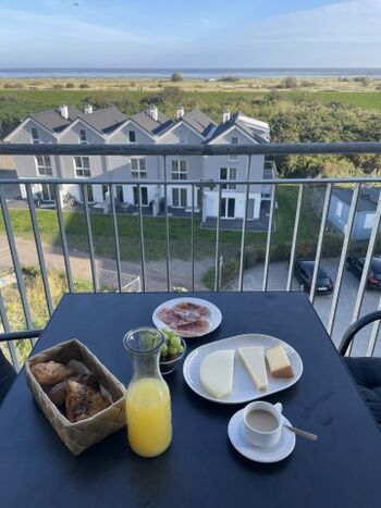 ein Frühstück in luftiger Höhe