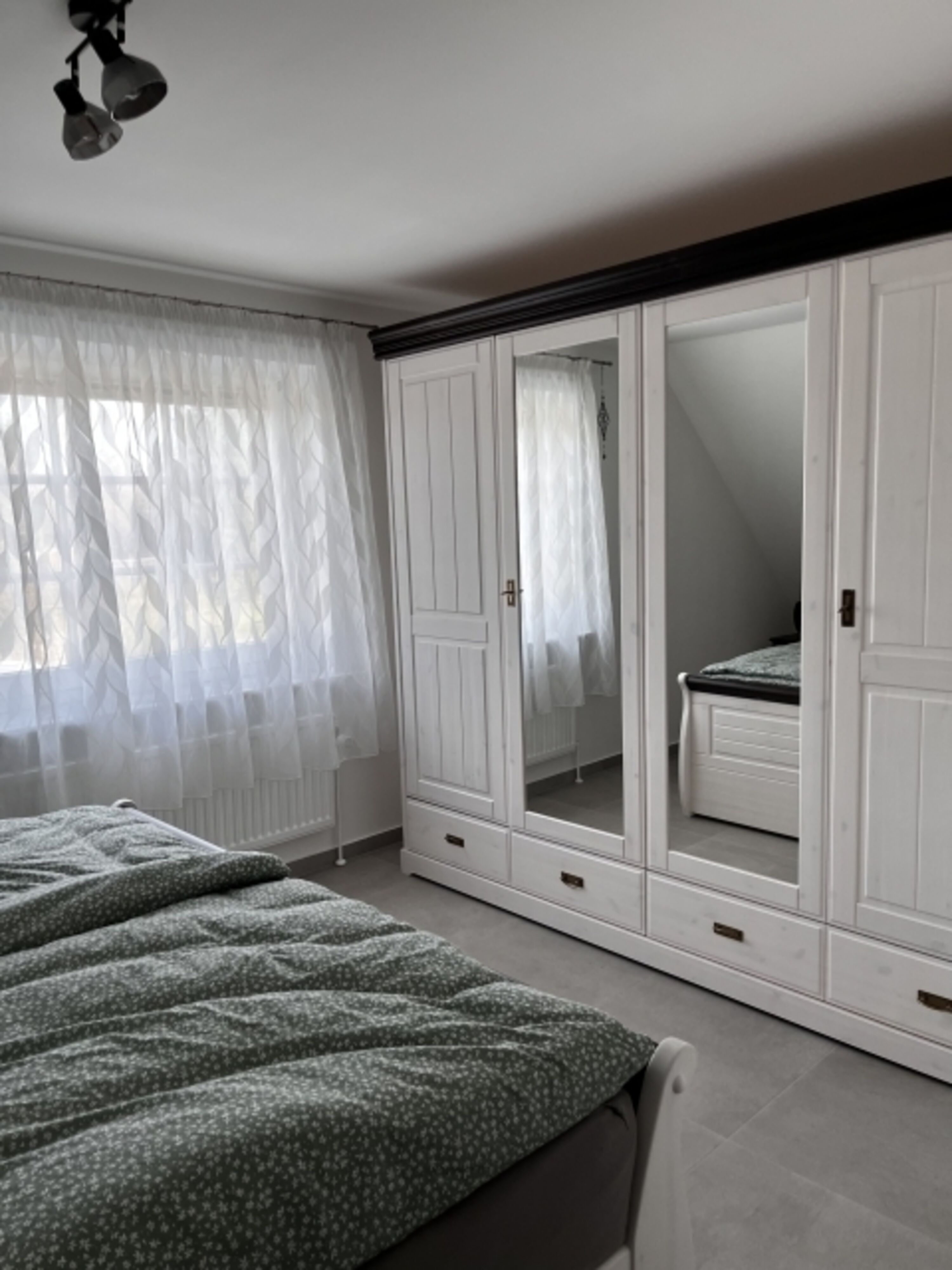 Schlafzimmer (1)