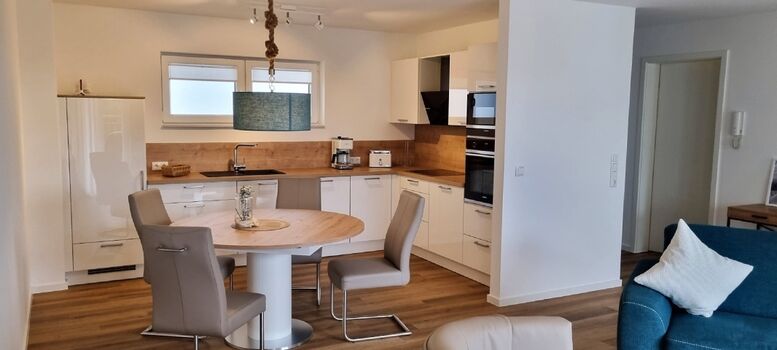 offener Küchen-/ Essbereich