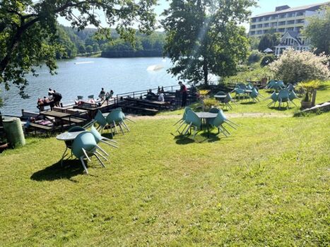 Biergarten / Kiosk an der Wakeboard-Anlage