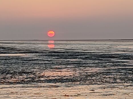 sonnenuntergang über dem Meer
