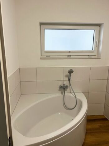 Vollbad mit Fenster