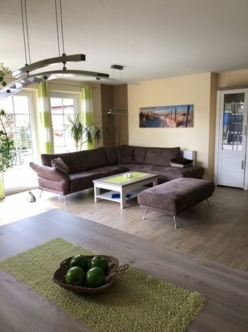 Grosszügiges Wohnzimmer ….