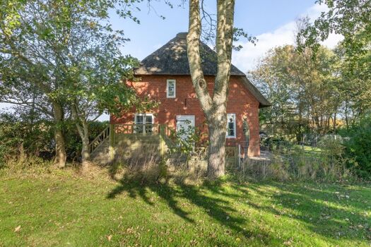 Andrea - Idyllisch Gelegenes Reetdachhaus 