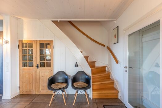 Andrea - Treppenaufgang zum Obergeschoss