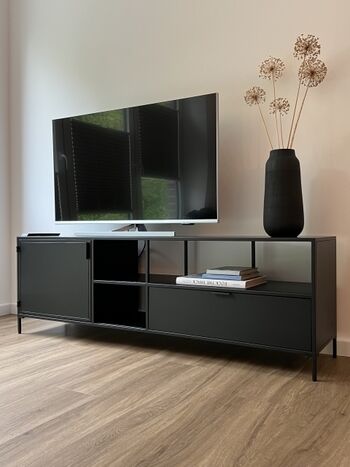 Fernseher in Wohnbereich