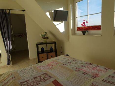 Schlafzimmer Nr. 2 OG