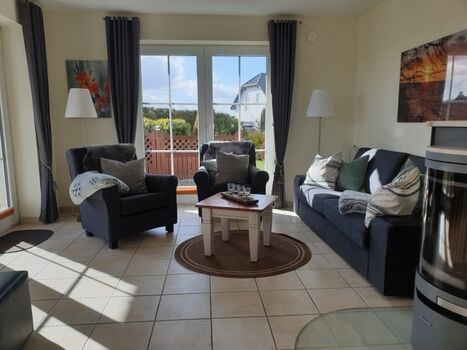 Wohnzimmer mit Kamin 