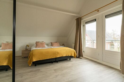 Schlafzimmer 1 mit 2 Einzel Boxspringbetten