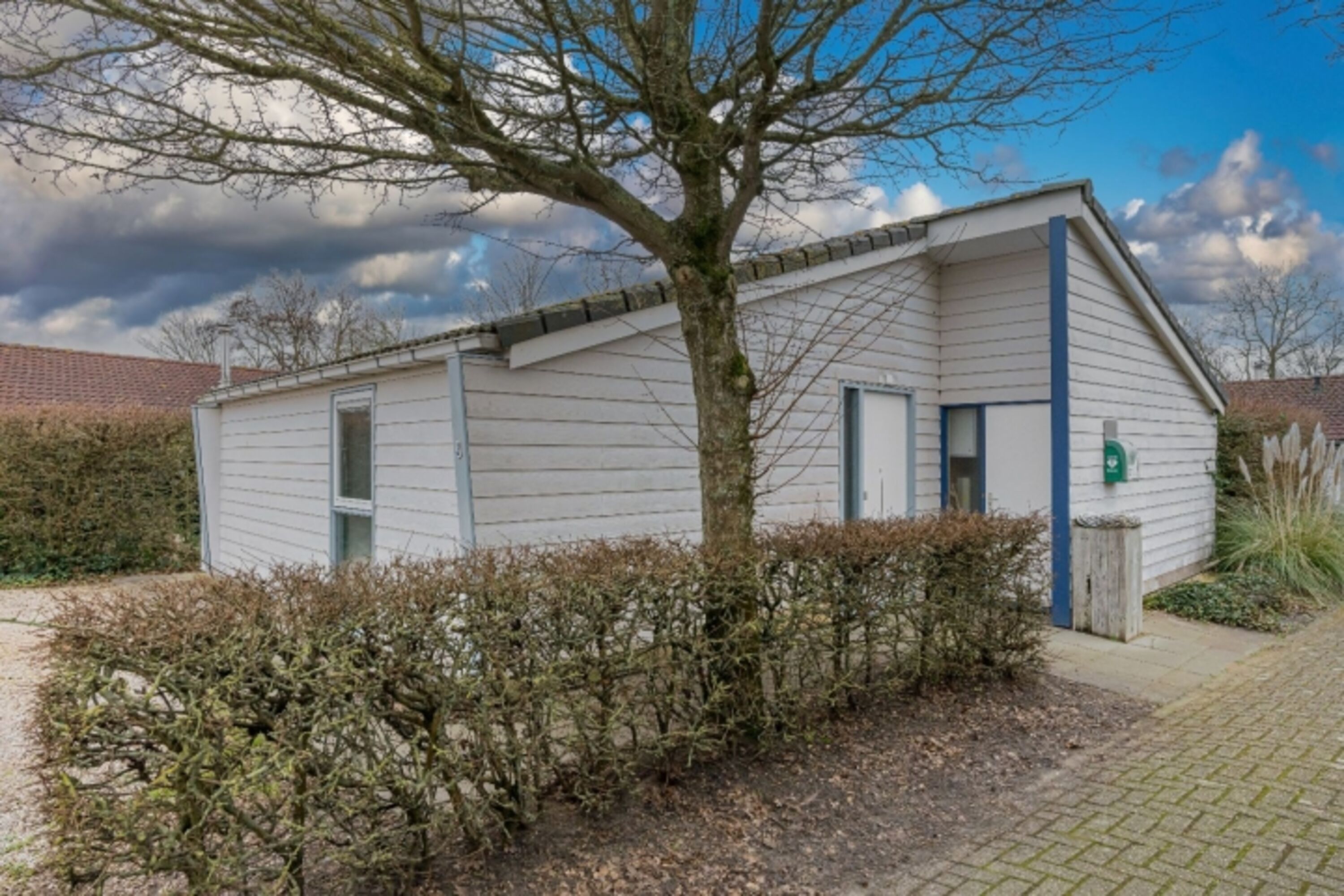 Parkplatz am Haus (2 Wagen)