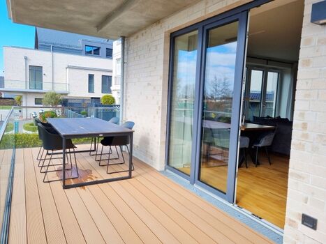 großer Sonnenbalkon