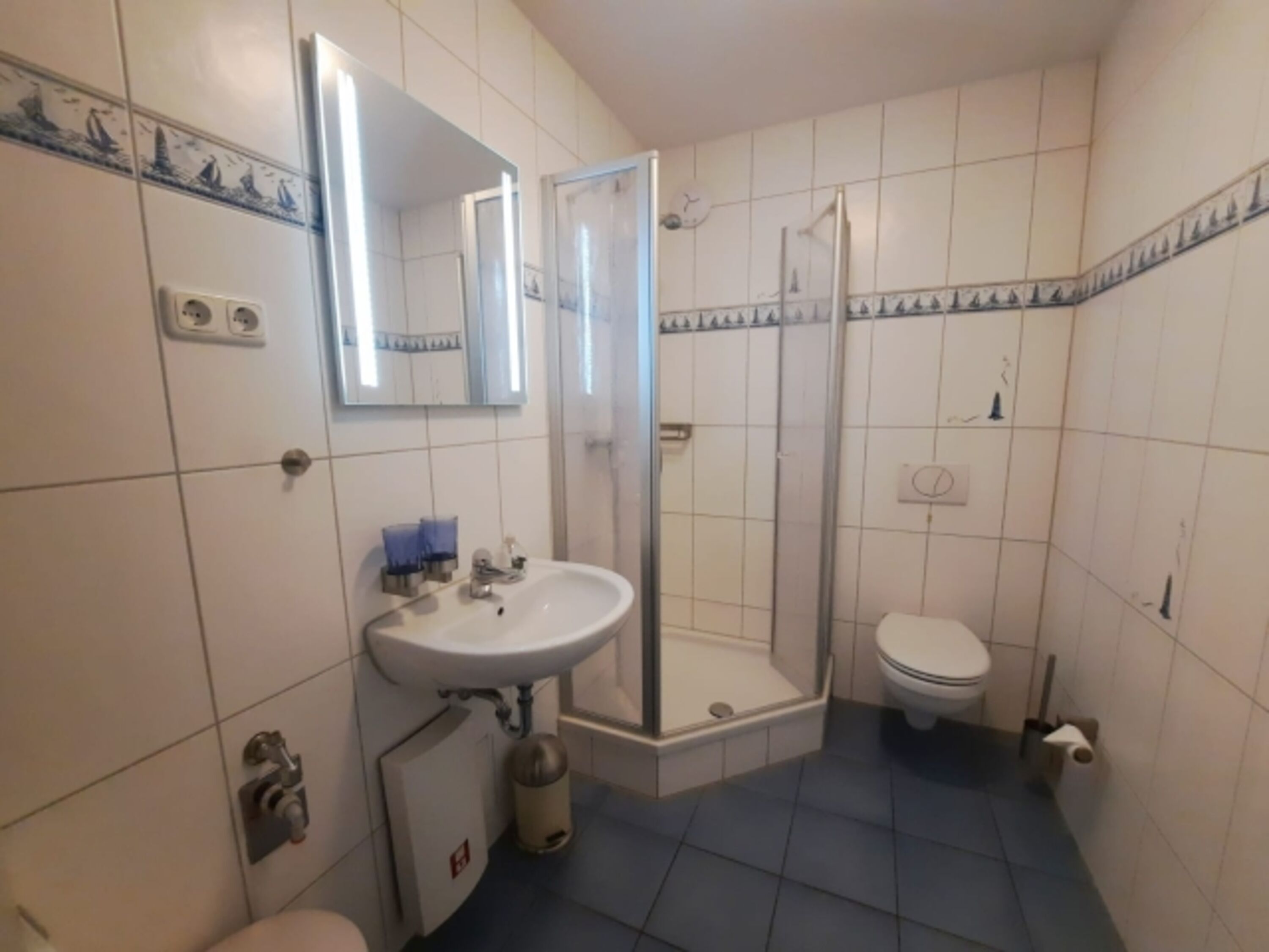Bad mit Dusche