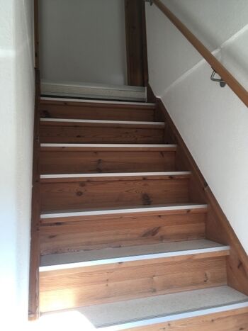  steile Treppe ins OG