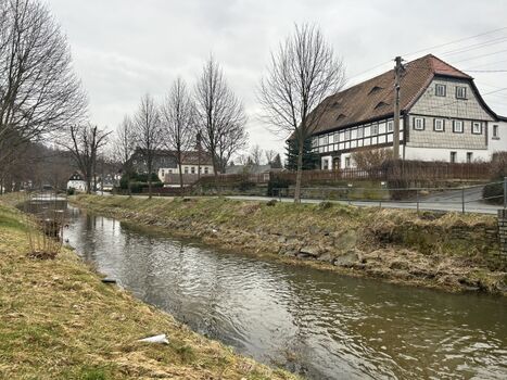 Fluß Mandau nur 20 m vom Haus