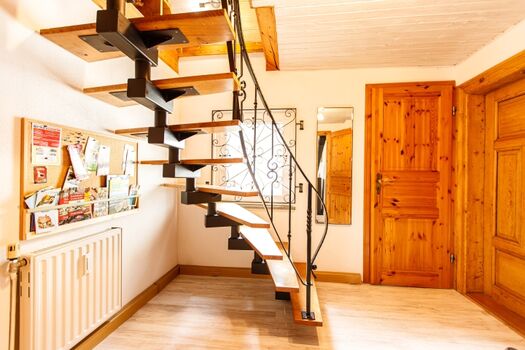 Treppe in der Wohnung zum Schlafbereich
