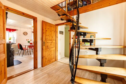 Treppe in der Wohnung zum Schlafbereich