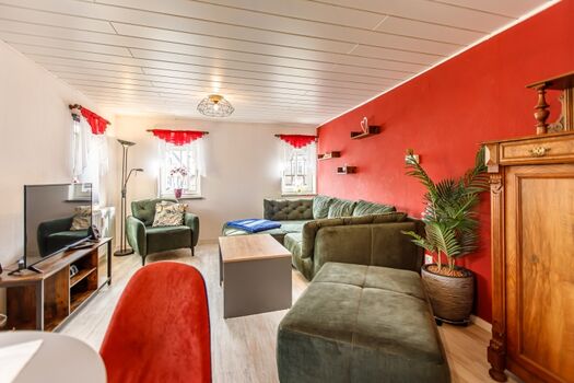 Wohnzimmer mit großer Schlafcouch