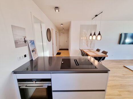 Blick aus der Küche in den Flur