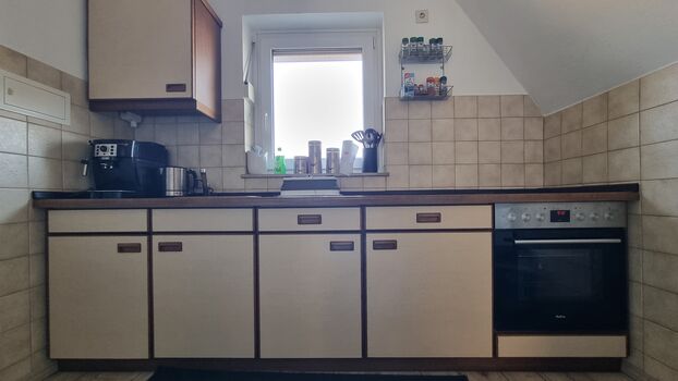 DeLonghi-Kaffeevollautomat,Herd und alles,was Ihr zum Kochen braucht