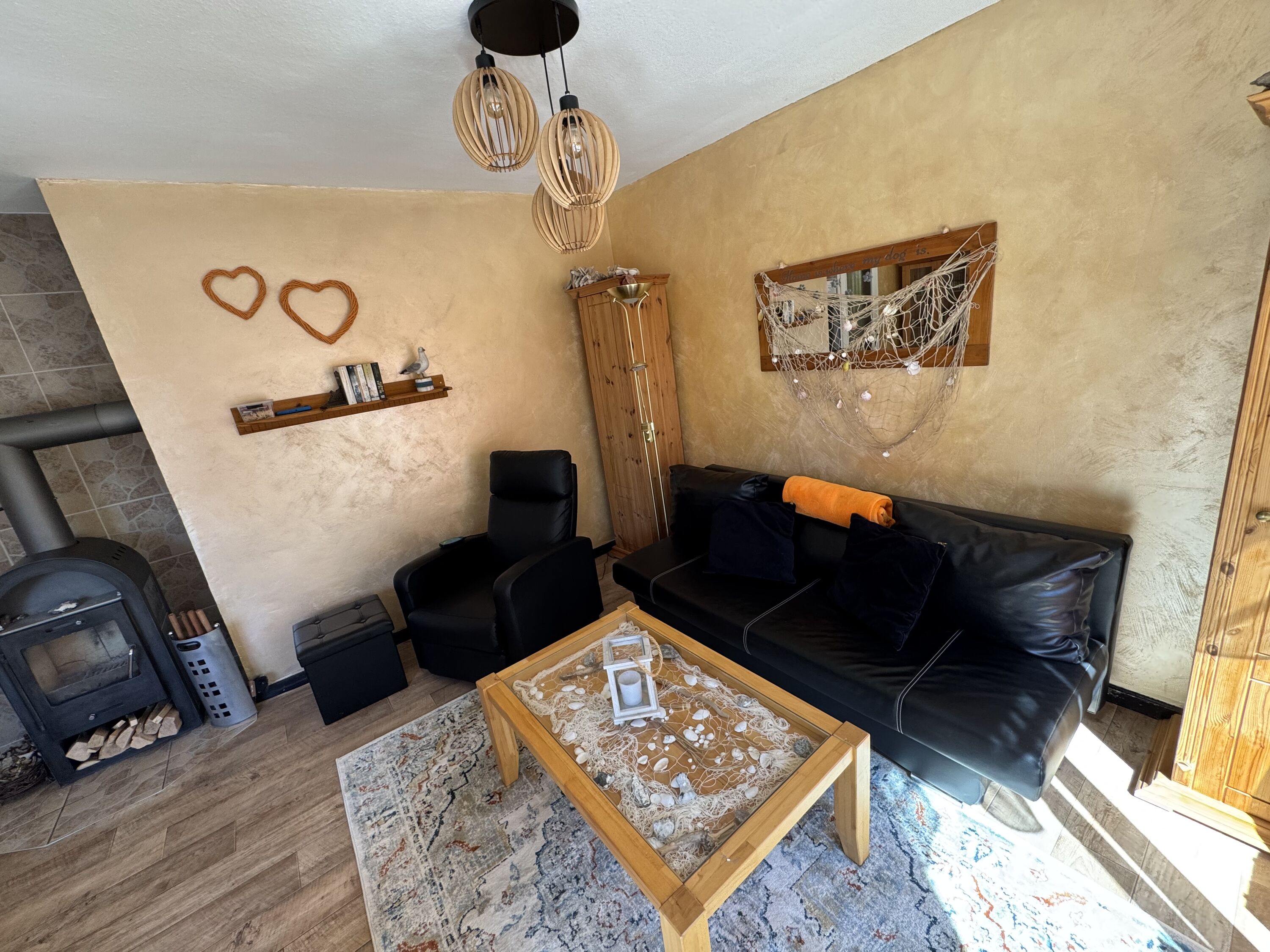 Wohn/ Esszimmer mit Kaminofen