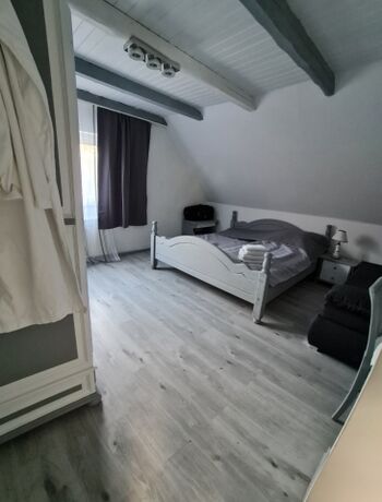 Schlafzimmer 1. OG links