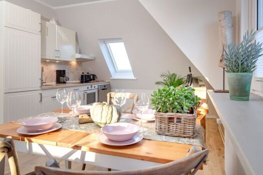 Küche mit Essbereich