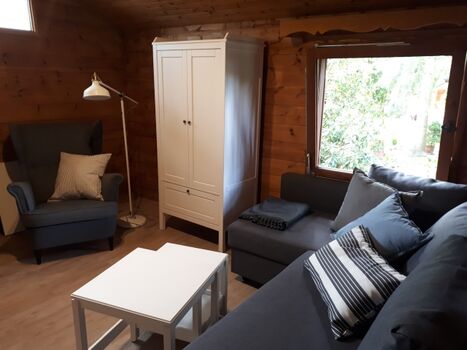 Wohnzimmer mit 2. Schlafmöglichkeit (160x200)