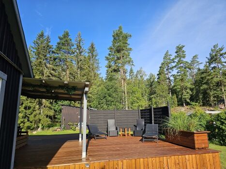 Blick auf die neu angebaute Terrasse