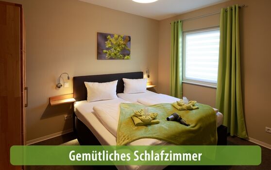 Schlafzimmer 1