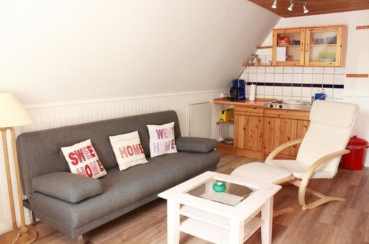 Wohnraum mit Küchenzeile