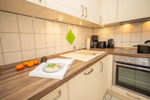 Neue voll Ausgestattete Küche