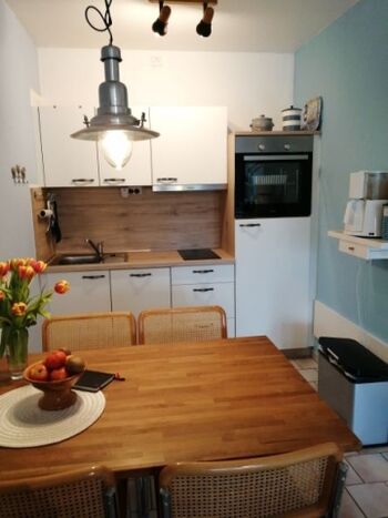 moderne kleine Küchenzeile